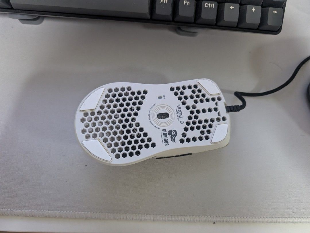 Glorious Model O Wired Gaming Mouse White Honeycomb Lightweight469399855725946881