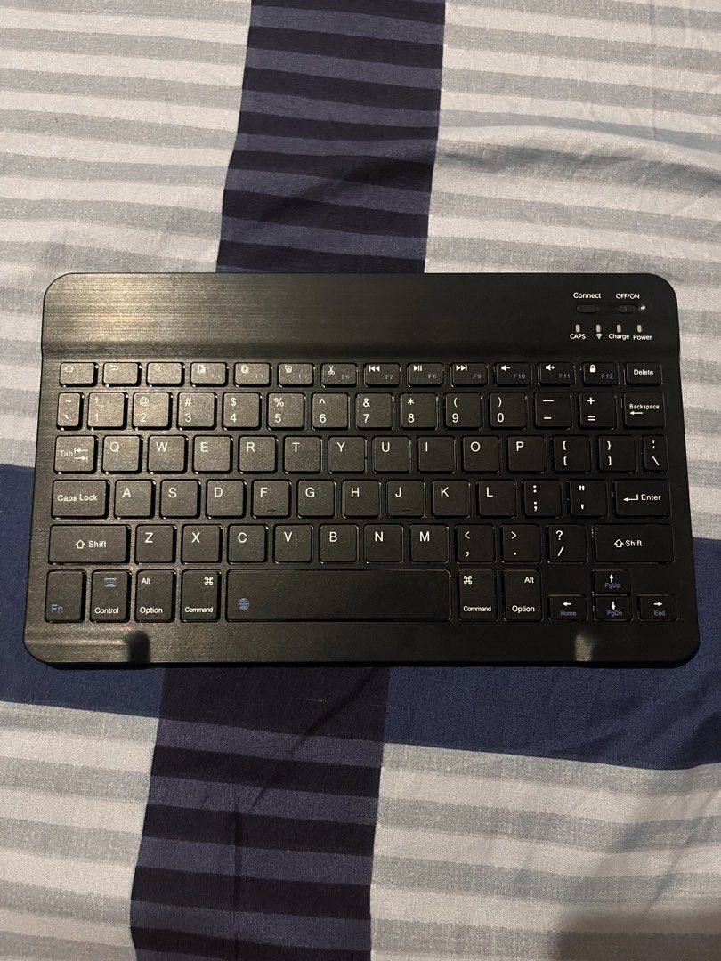 Goojodoq Keyboard (Category: Computer Keyboard) located in Cainta. Submitted by vlera (Listing ID 1441096777, Image 1). Description: Brand: Goojodoq Color: Black Wireless and portable keyboard. Connects using bluetooth and chargeable using type c cable. .