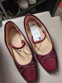 (Category: ) located in . Submitted by ynascloset (Listing ID 1441007314, Image 1). Description: .