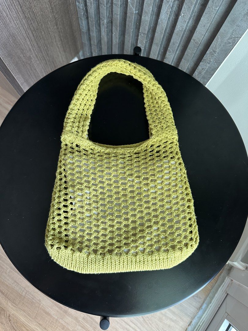 GU mesh bag (Category: Purses & Pouches) located in Taguig. Submitted by declutterkweeen (Listing ID 1441053097, Image 2). Description: GU mesh bag - used only once 😅 bought in Japan.