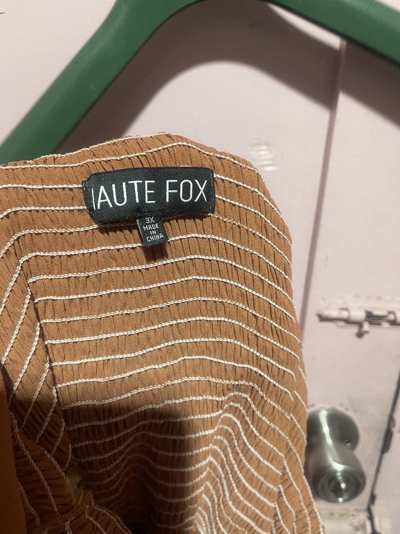 Haute Fox Brown Tiered Ruffle Off-Shoulder Romper 3X (Category: Rompers) located in Manila. Submitted by gecah (Listing ID 1441127397, Image 3). Description: - Brand: Haute Fox - Color: Brown - Design: Tiered ruffle, off-the-shoulder neckline - Features: Smocked bodice for comfort, elastic waistband - Size: 3X - Occasion: Great for a night out or a casual day.