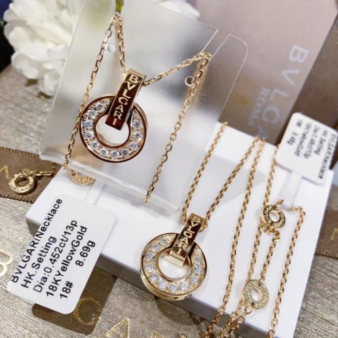 Hk Setting 18k Bvlgari Diamond Necklace (Category: Necklaces) located in Manila. Submitted by treasurechest888 (Listing ID 1440965452, Image 1). Description: Preowned Hk setting Bvlgari 18k gold diamond necklace (approx .45ct, 7.80 grams, 18 inches long). Only 75,500 pesos. Pwede COD or COP ng LBC with 5,000 pesos downpayment..