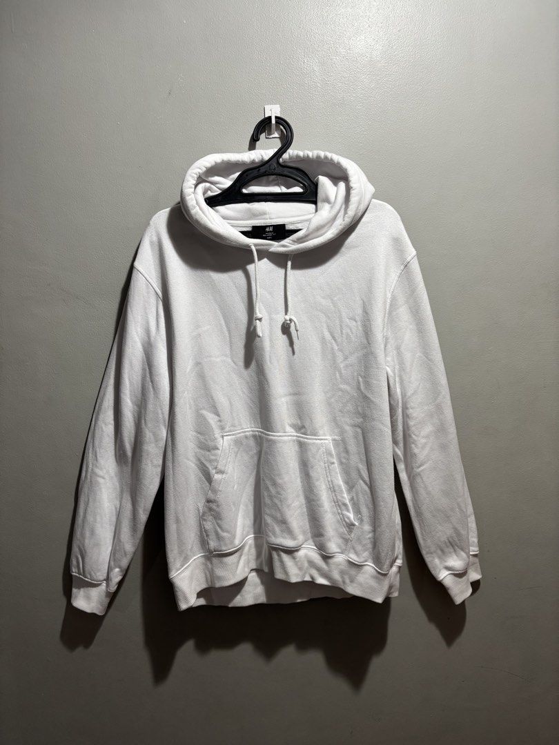 H&M white hooded sweatshirt (Category: Coats, Jackets and Outerwear) located in Manila. Submitted by jdstrll (Listing ID 1441058927, Image 1). Description: H&M white hooded sweatshirt “Fixed price” -Location: Karuhatan Valenzuela City Mode of Delivery: Ship via lalamove and J&T/Pick up -Buyer should be shoulder Shipping fee -Feel free to check out my account for more fashion items. -All items are sanitized. Flexible payment options. Pm me for inq