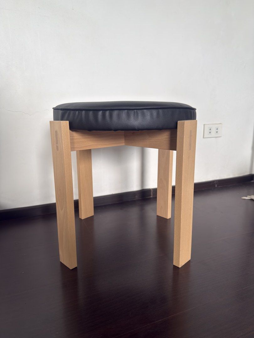 Ikea Holmsjo Chair (Category: Chairs) located in Marikina City. Submitted by stuffngadgetss (Listing ID 1440956194, Image 2). Description: Selling Ikea Holmsjo Chair - Condition 10/10 - No issues - Rfs: decluttering Marikina Gotyme/ Maribank payment.