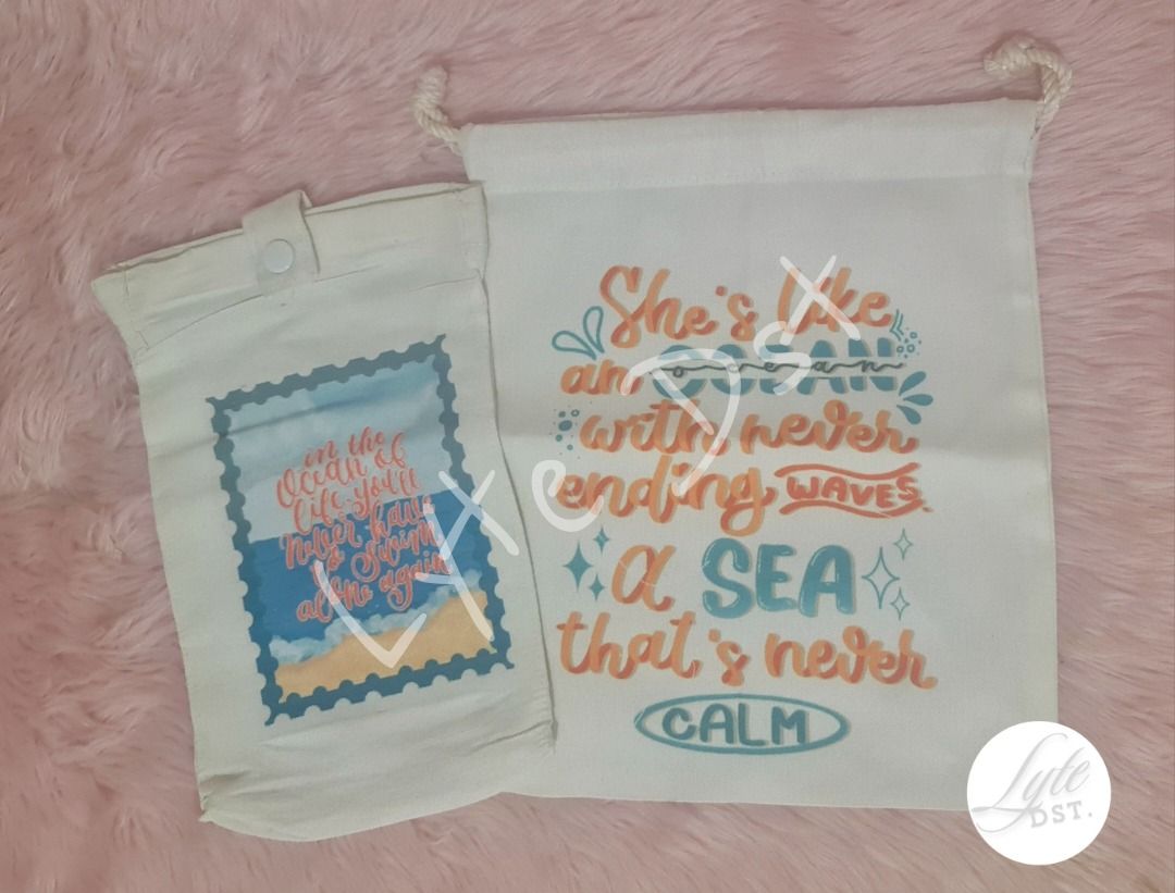 INKSTEADY MERCH: COLLEGE SERIES BOOK POUCH BUNDLE (Category: Stationery & School Supplies) located in Balanga. Submitted by lyte.d (Listing ID 1420505978, Image 1). Description: INKSTEADY MERCH: COLLEGE SERIES BOOK POUCH FOR 350 Kindly PM me for more details and photos. MOD: J&T regular only (SF will be shoulder by buyers + PF) MOP: GCASH only (when booked) STRICTLY NO RETURN. NO EXCHANGE LOCATION: BATAAN..