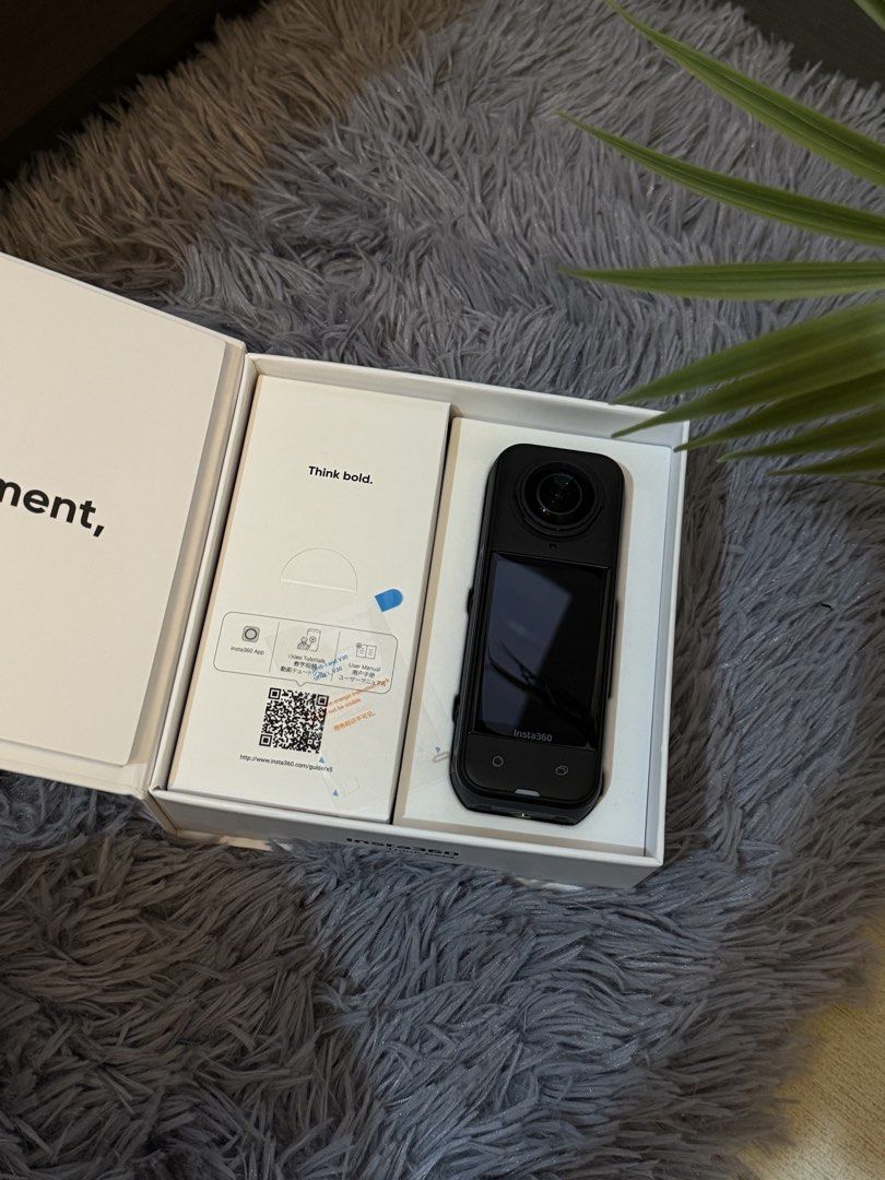 Insta360 X5 (Category: Other Gadgets) located in Manila. Submitted by carlacarousel.mnl (Listing ID 1441079731, Image 1). Description: Selling my Insta 360 X5 🥹 bought october last year. perfect for vlogging, adventure, travel, and motovlogs. freebies: case, cam protector, invisible stick, screen protector installed. 27K (negotiable sa sure buyer) 32K SRP nito wala pa accessories. rfs: hindi masyado nagagamit (planning to buy a different cam).