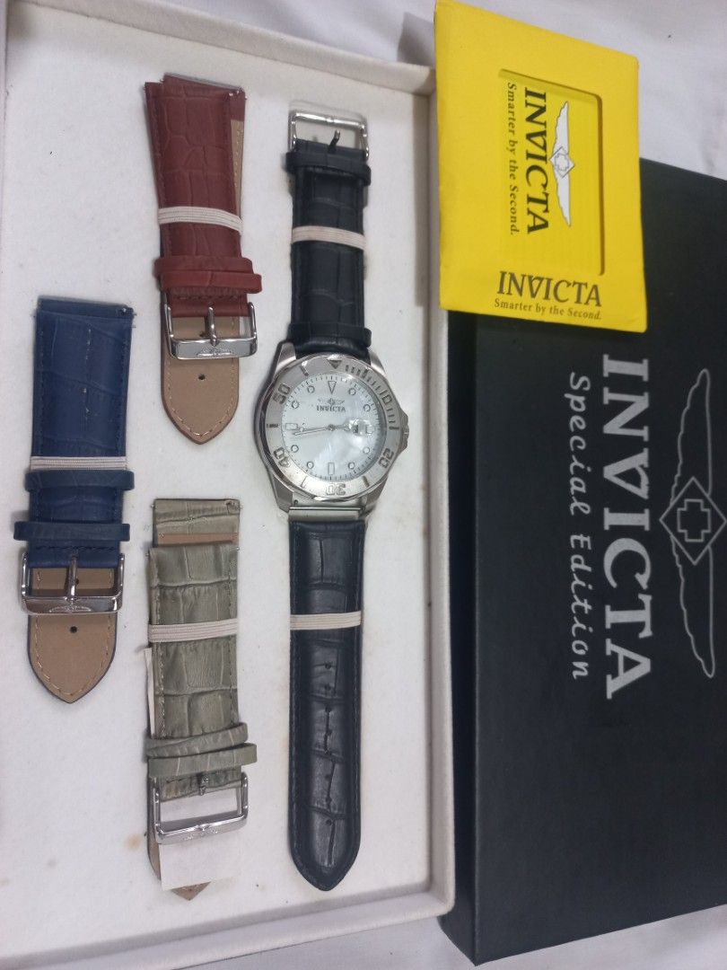 INVICTA Special edition. (Category: Women's Watches) located in Quezon City. Submitted by ceegee30 (Listing ID 1440982037, Image 3). Description: INVICTA special Edition pro diver.