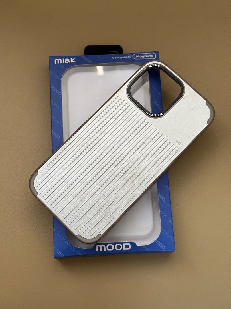 iPhone 16 Pro Max Case - Miak (Category: Cases & Sleeves) located in Manila. Submitted by acirez (Listing ID 1441075840, Image 1). Description: Selling my iPhone 16 Pro Max Case From Miak (Korean Brand) Original Bought for 1.4k pesos This is a really good case Rfs: will buy a new one Loc: fairview, qc.