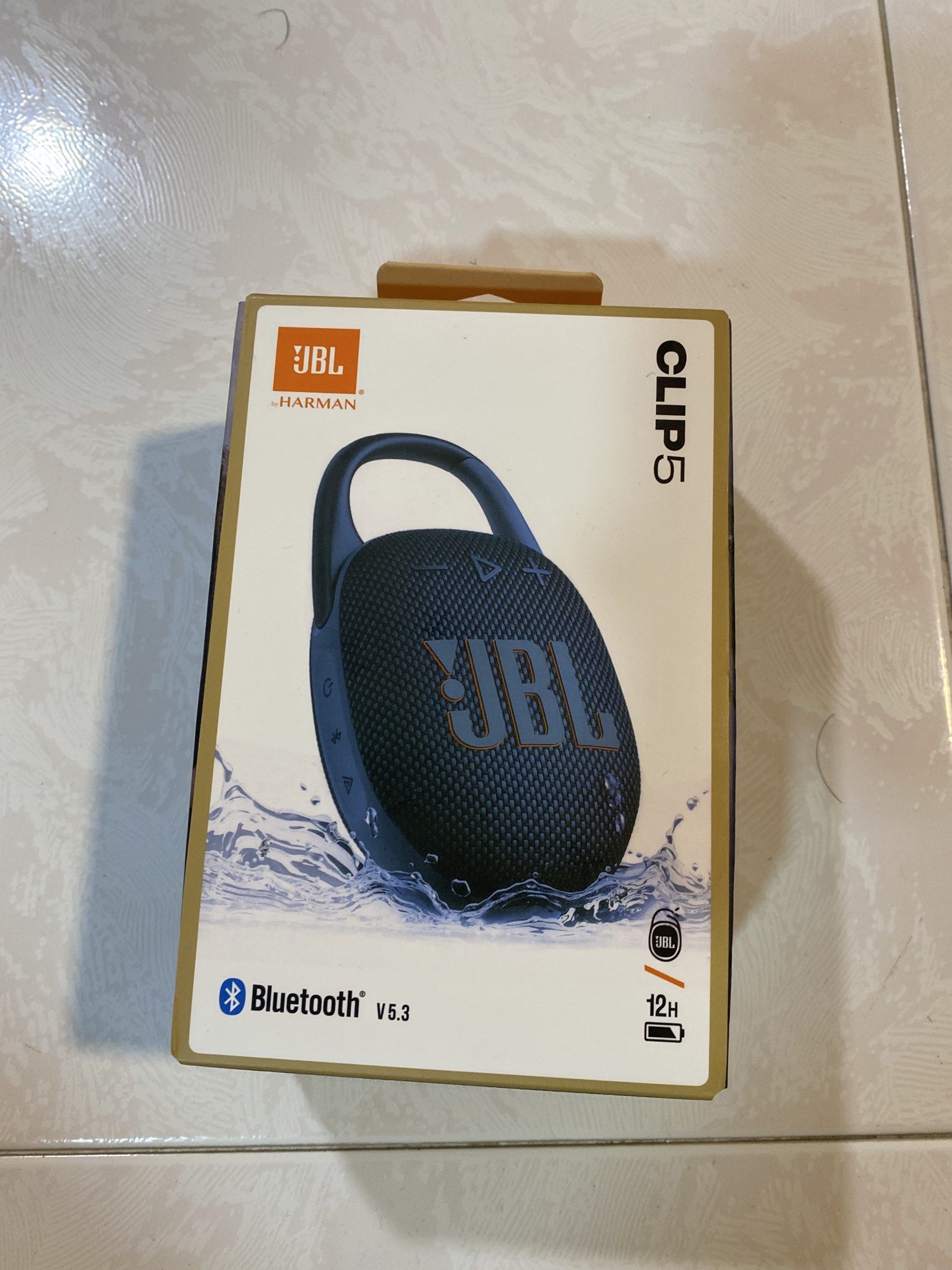 JBL Clip 5 Bluetooth Speaker469631362789560320