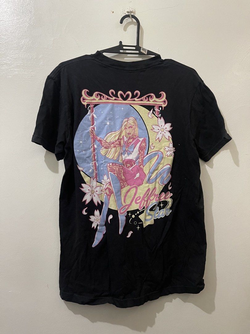 Jeffree Star Black Graphic T-Shirt Size Medium (Category: Tshirts & Polo Shirts ) located in Caloocan City. Submitted by yllainefaith (Listing ID 1441003008, Image 1). Description: - Black Jeffree Star Fashion T-shirt - Cool graphic design on the back - Jeffree Star logo on the front - 100% Cotton material - Designed in the USA - Tagged size Medium - Ideal for Jeffree Star fans.