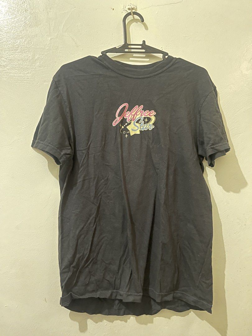 Jeffree Star Black Graphic T-Shirt Size Medium (Category: Tshirts & Polo Shirts ) located in Caloocan City. Submitted by yllainefaith (Listing ID 1441003008, Image 2). Description: - Black Jeffree Star Fashion T-shirt - Cool graphic design on the back - Jeffree Star logo on the front - 100% Cotton material - Designed in the USA - Tagged size Medium - Ideal for Jeffree Star fans.