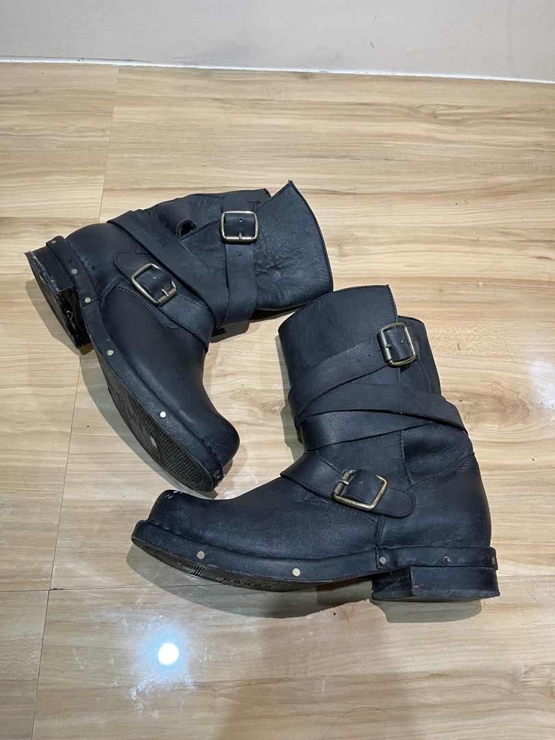 Jeffrey Campbell Leather Buckle Strap Boots with Fur Lining (Category: Boots) located in Angeles City. Submitted by thriftsij (Listing ID 1440975886, Image 2). Description: - Black leather boots Jeffrey Campbell Leather Buckle Strap Boots - Size 39 - Buckle strap details - Cozy fur lining inside - Soles show some wear - Ideal for colder weather NEGOTIABLE! meetups or shipping! mop: cash, gcash, bank trans.