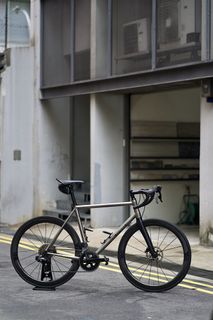 (Category: ) located in . Submitted by progression_bikes_clarkquay (Listing ID 1293812992, Image 1). Description: .