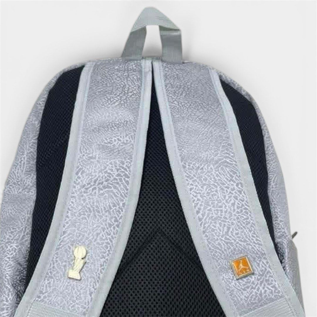 JORDAN ELEPHANTS AOP PIN BACKPACK (Category: Luxury Bags & Wallets) located in Manila. Submitted by scarlett_hope (Listing ID 1441030105, Image 3). Description: .