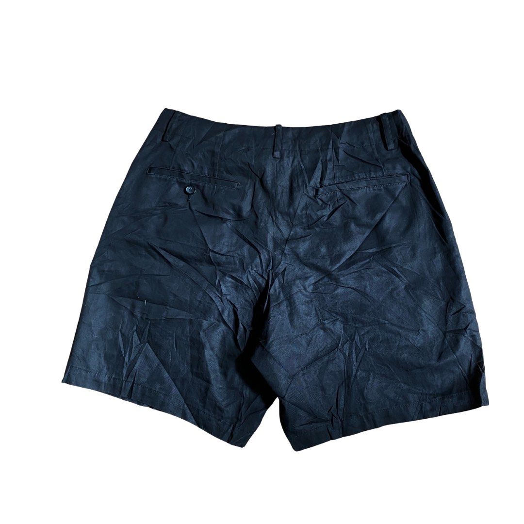JUNYA WATANABE FW2012 PLEATED SHORTS (Category: Shorts) located in Cagayan de Oro. Submitted by neoazai (Listing ID 1440977693, Image 2). Description: waist 30 length 17 hem 11 made in japan.