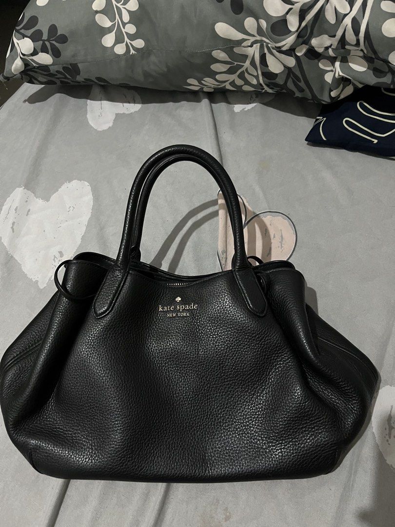 Kate spade small sachel - Black (Category: Luxury Bags & Wallets) located in Manila. Submitted by kleykley15 (Listing ID 1441113275, Image 1). Description: Original kate spade small sachel dumpling bag - Black. Good as new. Negotiable. Please message if interested.