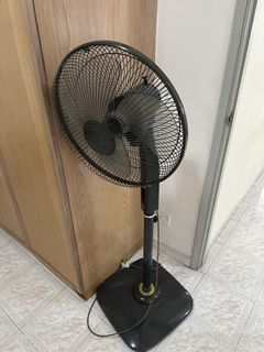 (Category: ) located in . Submitted by goldenriver.ea2e08 (Listing ID 1441056486, Image 1). Description: .