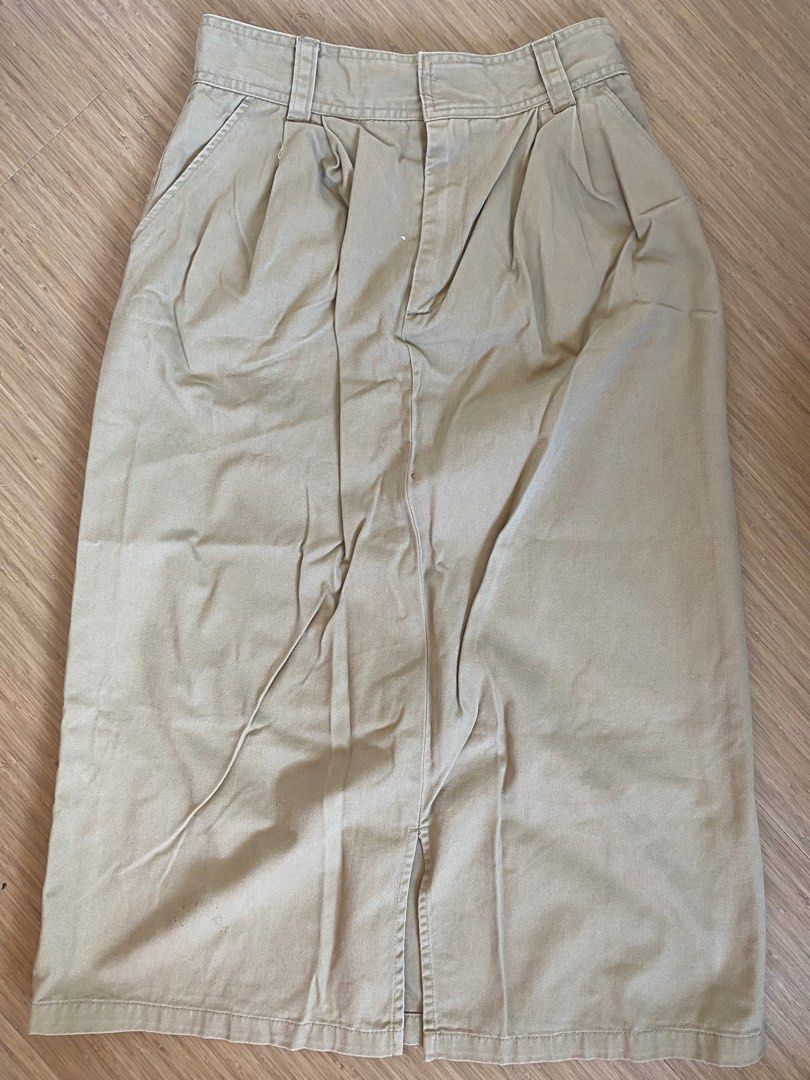 Khaki Highwaist Skirt (Category: Skirts) located in Santa Rosa. Submitted by summerbrunch (Listing ID 1441045682, Image 1). Description: See photo for size measurements Has front slit.