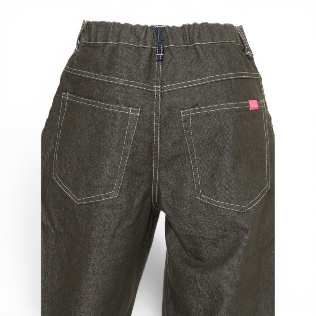 KiKKi Pants (Category: Other Bottoms) located in Manila. Submitted by deftzy (Listing ID 1441110186, Image 3). Description: KiKKi Pants Excellent condition Made in Japan 🇯🇵 No issue 📐 Measurements (inches) Waist: 28" - 30" Length: 38.5" Thigh: 12.5" Leg opening: 7" Crotch: 11".