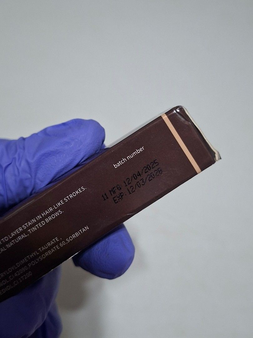KIMUSE 04 Dark Brunette Eyebrow Pencil (Category: Makeup) located in Muntinlupa City. Submitted by jsassorteditems (Listing ID 1441078536, Image 2). Description: - KIMUSE Eyebrow Pencil - Shade: 04 Dark Brunette - Net Weight: 5g / 0.17oz - Expiry Date: 12/03/2028 - Achieve natural, tinted brows with realistic hair-like strokes..