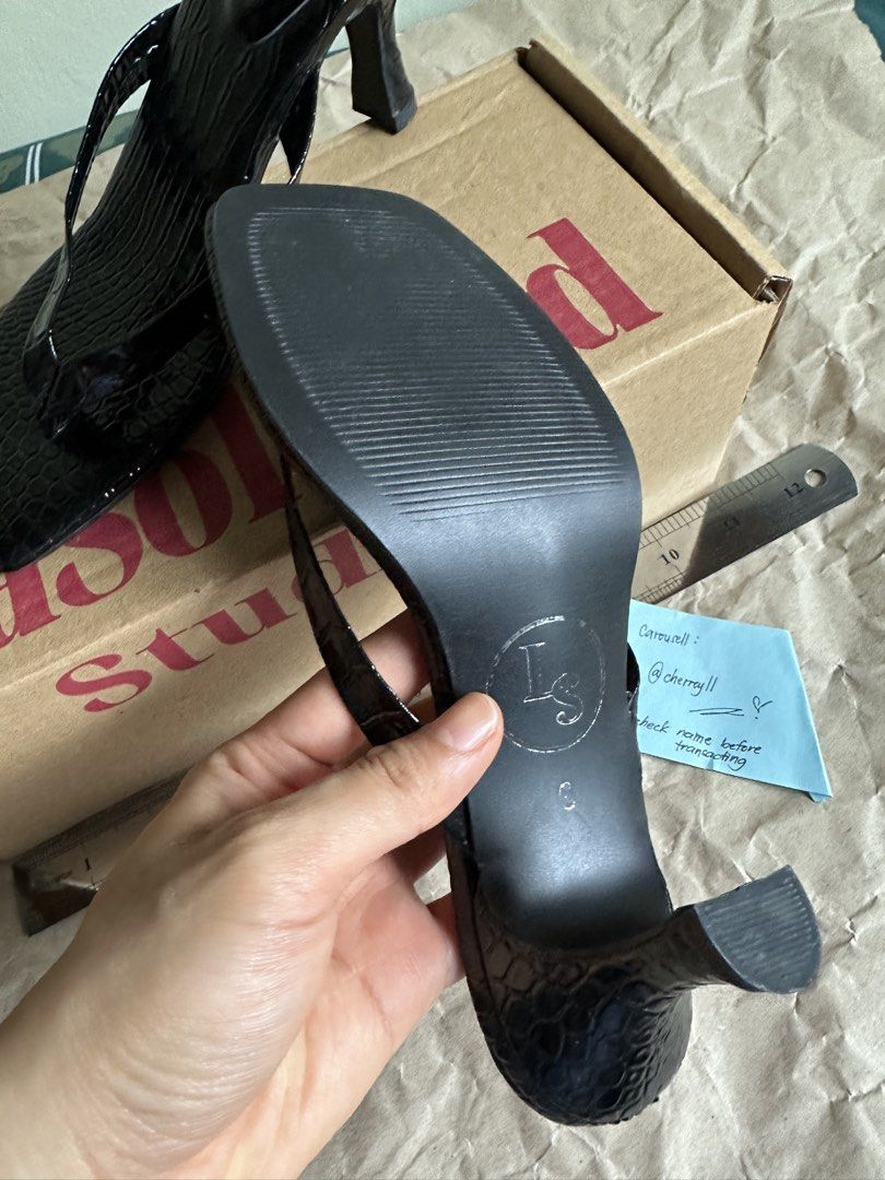 Kitten Heels (Las Palmas) - LA SOLEDAD STUDIOS (Original) (Category: Heels) located in Manila. Submitted by cherreyll (Listing ID 1440980633, Image 3). Description: Original price: 1000php Never been used Perfect for: 18-21cm foot Size: 8inch sandals for "6-6.5inch feet size" Croc-pattern design Heel height: 3inch Material: PU leather.