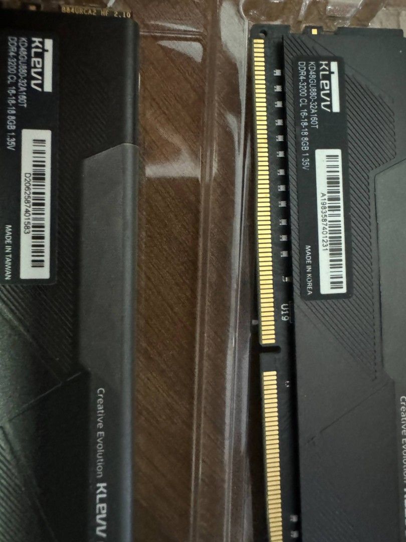 KLEVV DDR4 3200MHz 8x2 GB RAM Module469528620449802240