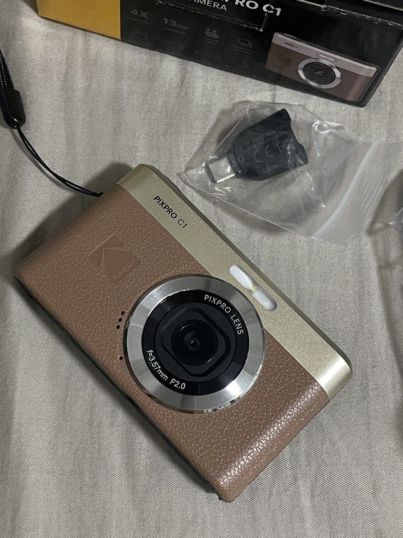 Kodak Pixpro C1 BRAND NEW (Category: Cameras) located in Manila. Submitted by shaneanneeee (Listing ID 1441066493, Image 2). Description: Kodak Pixpro C1 (BRAND NEW) Price: Bought for 7,200!!! Bagong bago pa, tinesting lang! PASS SA BARAT! RFS: planning to buy Kodak Pixpro Fz55 (parang mas bet ko siya tho minimal difference lang naman sila) Inclusion: -Box -Warranty Cards -Manuals -16GB Card -TF Card Reader -Wrist Strap -USB Cable Specification: 