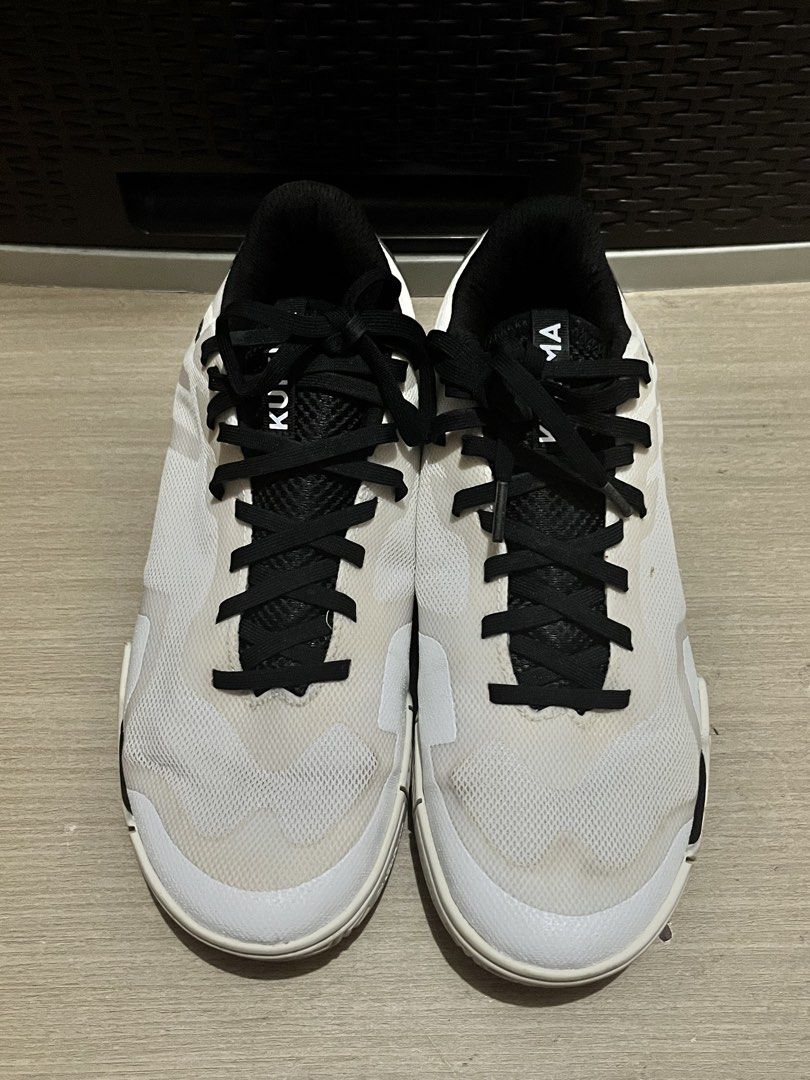 Kuikma PS 590 padel shoes (Category: Sneakers) located in Angono. Submitted by dubibo (Listing ID 1441097570, Image 2). Description: - Brand: Kuikma - Color: White and Black - Size: EU 41 / UK 7/ US 8 - Usage: Suitable for sports or casual wear - Condition: Please check photos for detailed condition.