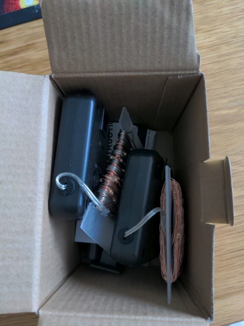 LED string lights (Category: Lighting) located in Singapore. Submitted by vdt2024 (Listing ID 1440995676, Image 2). Description: new in box, not sure how long it is, I think about 10m. two strings in the box..
