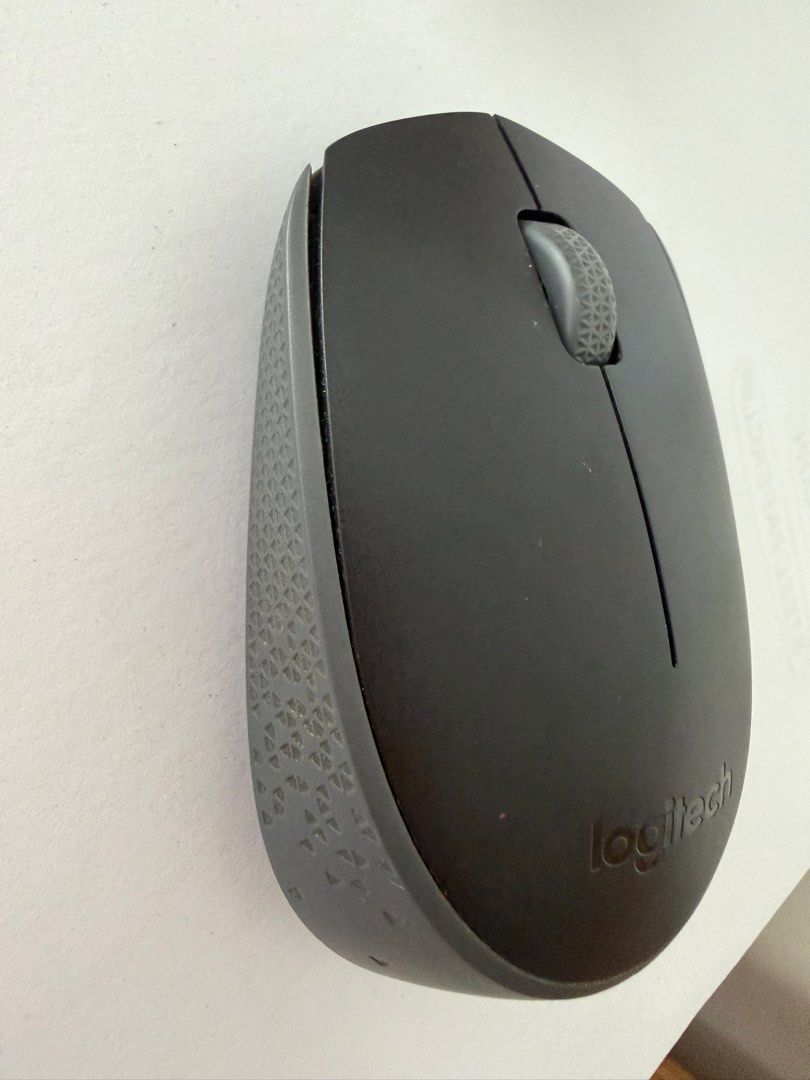 Logitech Wireless Mouse469037062617845762