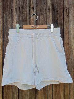 (Category: ) located in . Submitted by hashhthrift (Listing ID 1440957884, Image 1). Description: .