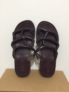 (Category: ) located in . Submitted by urbanlovemanila (Listing ID 1440967058, Image 1). Description: .