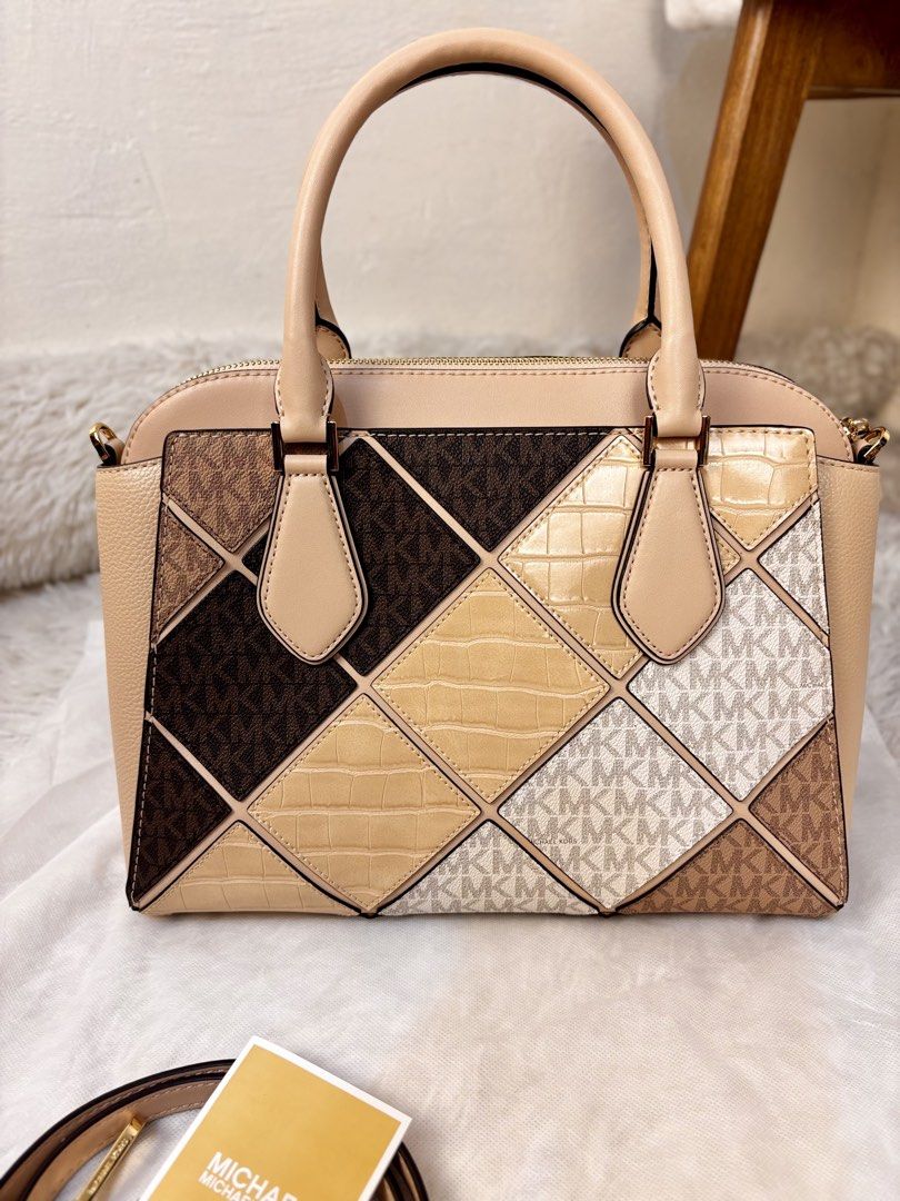 Michael Kors Marilyn Patchwork Satchel Bag (Category: Luxury Bags & Wallets) located in Muntinlupa City. Submitted by yangchic (Listing ID 1441020700, Image 2). Description: ✔️💯% Authentic Item ✔️💯% Looks Like New Condition ✔️with care card ▫️message for more info and details.