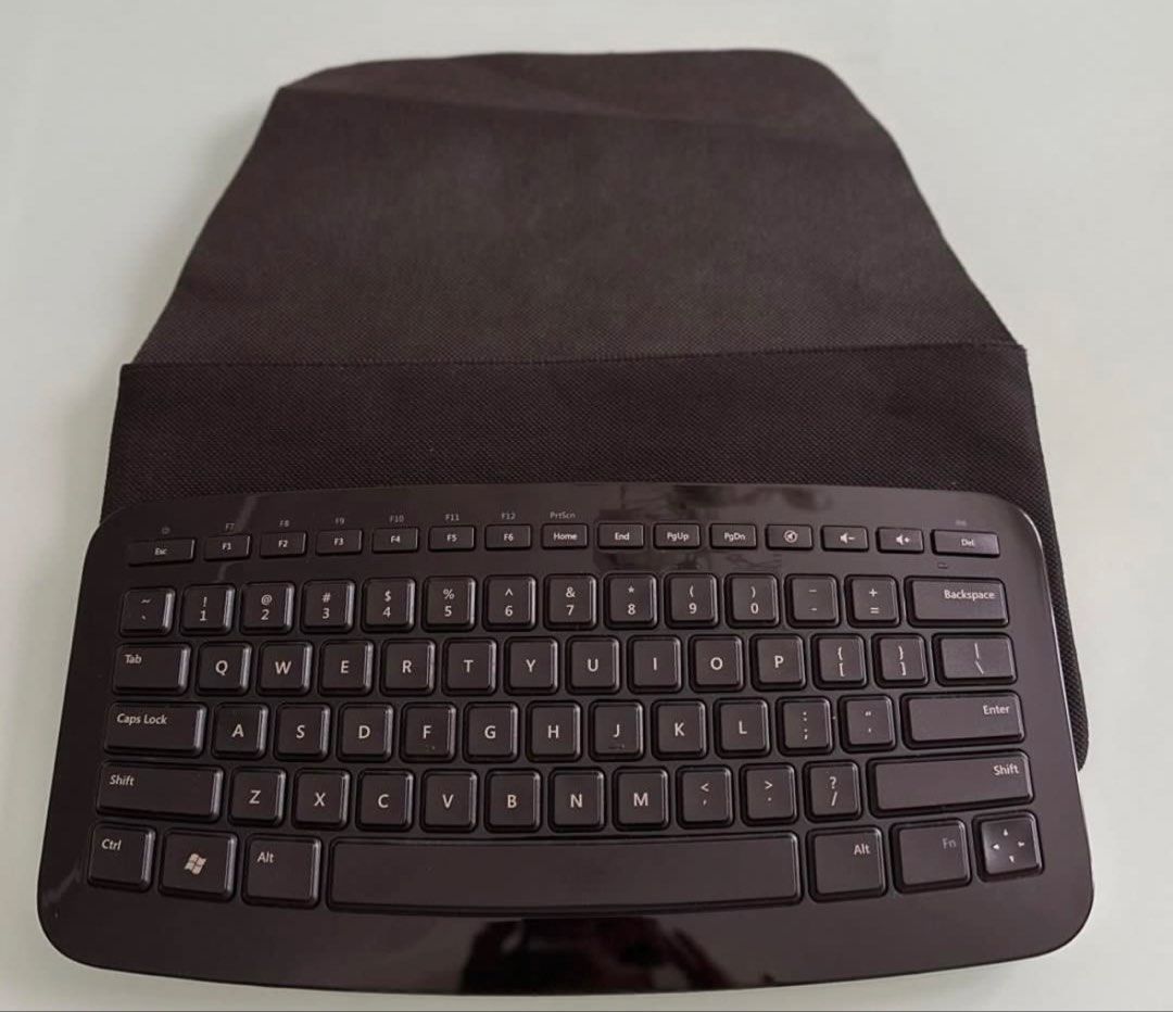 Microsoft Arc Keyboard Model 1392 Wireless - Qwerty469398013399552001