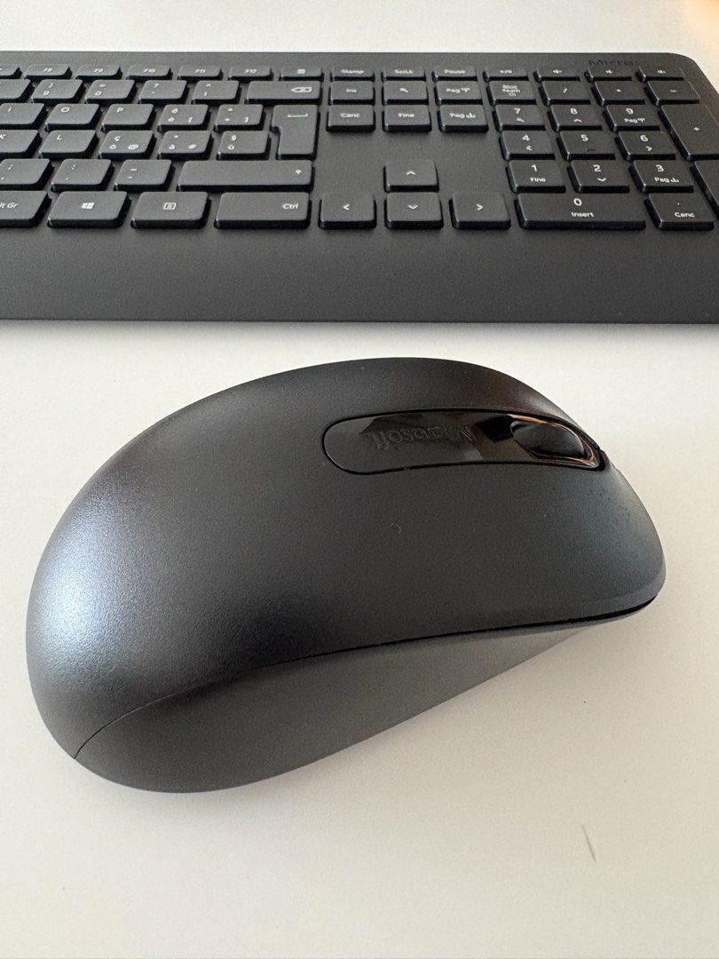 Microsoft Wireless Keyboard and Mouse Combo469168271257784323
