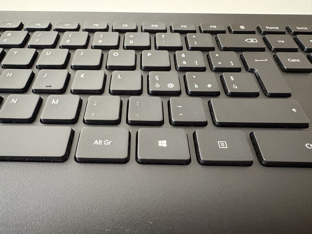 Microsoft Wireless Keyboard and Mouse Combo469168271257784321