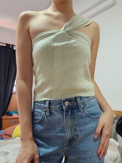 (Category: ) located in . Submitted by fayeceeee (Listing ID 1441060512, Image 1). Description: .