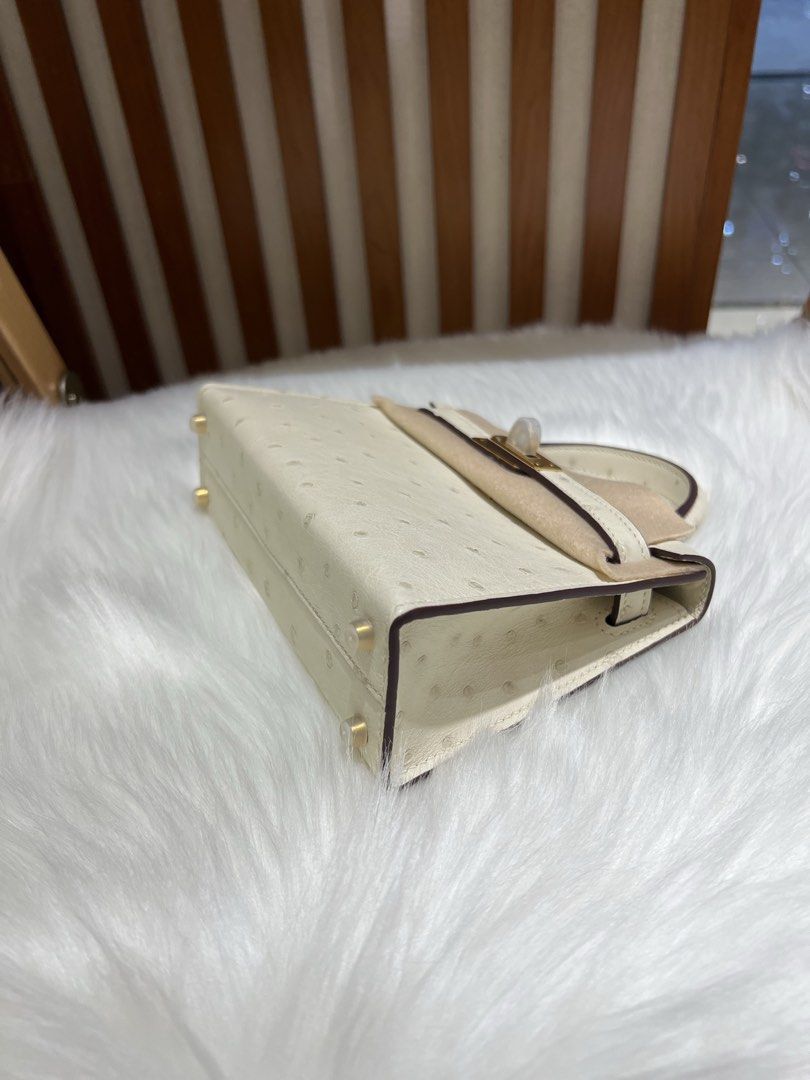 Mini Kelly Ostrich Leather Nata (Category: Announcements) located in Pasig City. Submitted by wmsbags_2 (Listing ID 1441002118, Image 3). Description: ❗️We Accept Payment❗️ 📌CREDIT CARD & Cash Payment 📌Gcash or Bank tranfer VIP HANDMADE ✅Perfect workmanship ✅Fully hand stitched ✅Fine stamp & Code ✅100% Hardware materials structured ✅Real Leather ✅We do deliver (any) ✅ or meet up ( metro manila area) ✅We shipp all nationwide ✅Complete Inclusion 