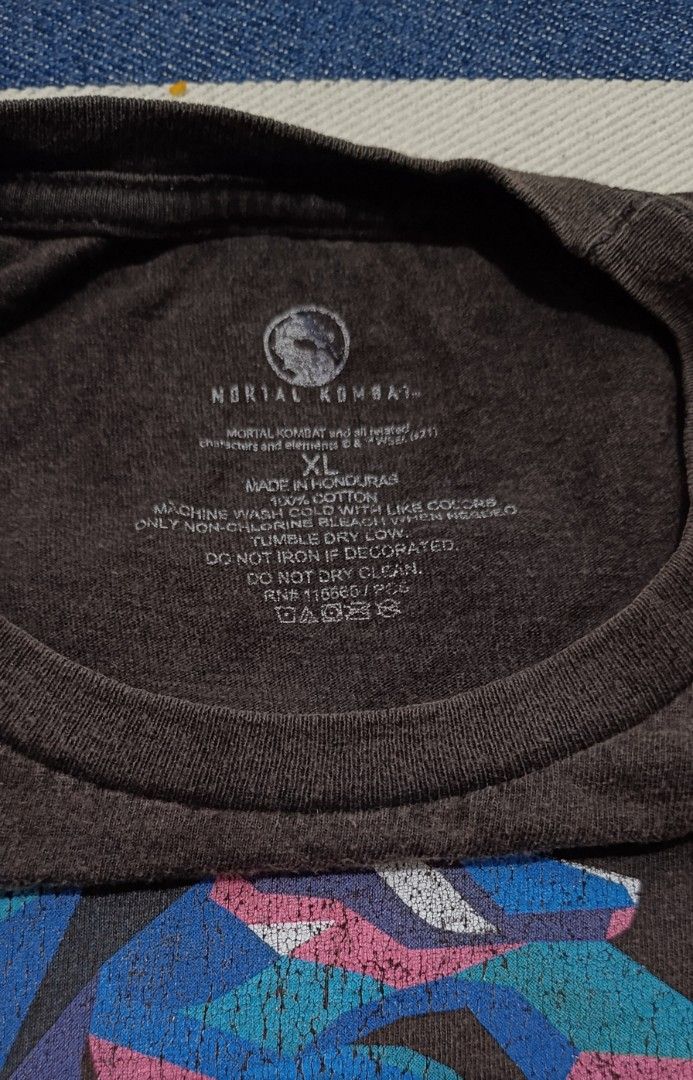 MORTAL COMBAT TEE (Category: Tshirts & Polo Shirts ) located in General Santos City (Dadiangas). Submitted by k.vin__stuff (Listing ID 1441002217, Image 3). Description: mortal combat shirt official print tag size: Xlarge width:24.5"| length: 29.5" perfect fade no major issue/ fade only.