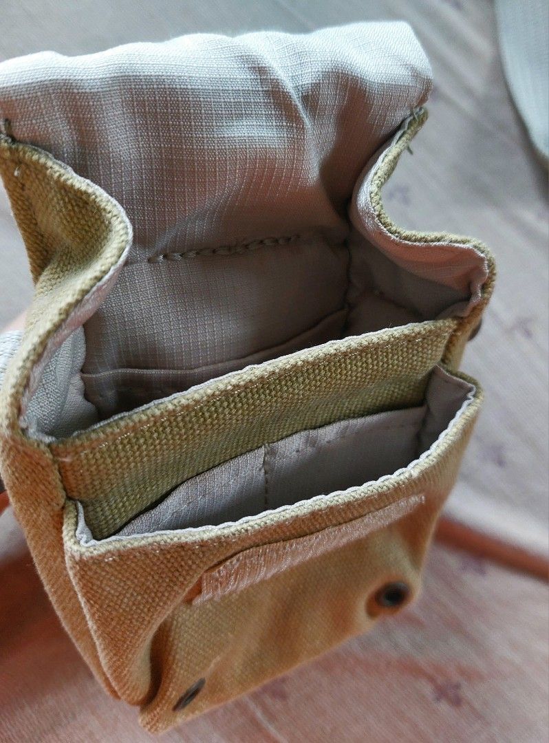 national geographic mini khaki camera bag (Category: Camera Bags & Carriers) located in Davao. Submitted by vyyrsc (Listing ID 1441027565, Image 3). Description: 𝄞 additional notes ESTIMATED measurements l ~17 cm w ~11 cm model: ng 1151.
