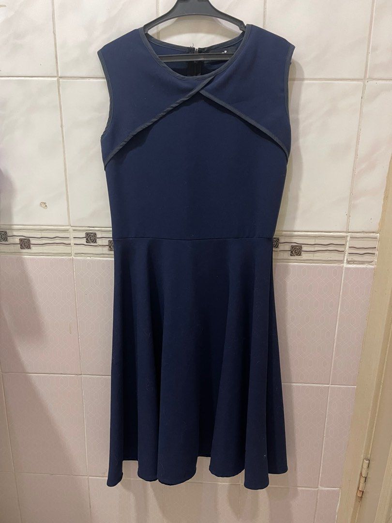 Navy Blue Semi-Formal Dress (Category: Dresses) located in Cainta. Submitted by lovedbyzozo (Listing ID 1441135011, Image 1). Description: - needs stitching at the sleeves - RFS: decluttering.