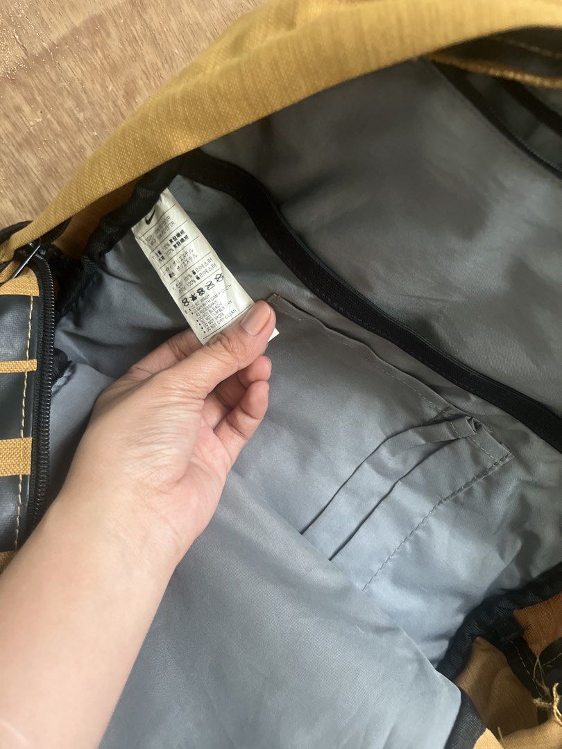 Nike Brasilia Backpack (Category: Backpacks) located in Pagsanjan. Submitted by vernetiboopski (Listing ID 1441040407, Image 3). Description: Authentic Nike Brasilia Backpack 24L Good for school or gym use No damage Rfs Extra bag.