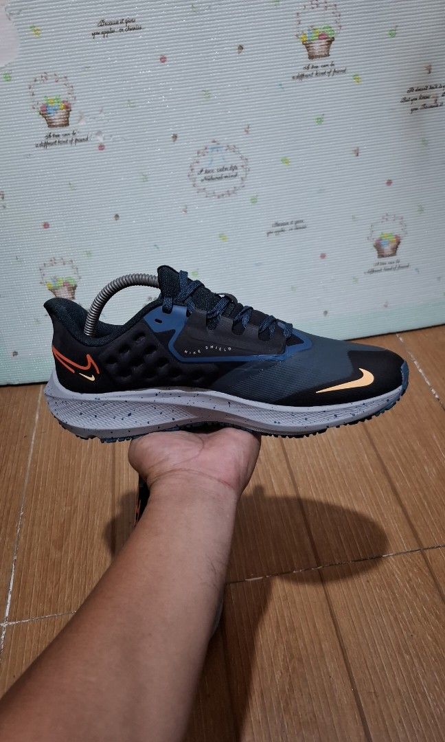 NIKE REACT (Category: Sneakers) located in Antipolo. Submitted by goldentiger-ac44 (Listing ID 1441155419, Image 3). Description: NIKE AIR ZOOM PEGASUS 39 SHIELD SIZE 8.5 GOOD AS BRANDNEW CONDITION PRICE 2500 ANTIPOLO CITY LOCATION.