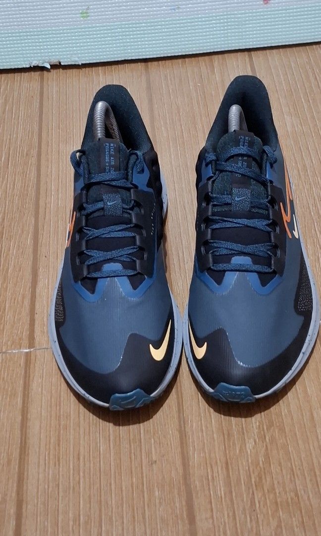 NIKE REACT (Category: Sneakers) located in Antipolo. Submitted by goldentiger-ac44 (Listing ID 1441155419, Image 2). Description: NIKE AIR ZOOM PEGASUS 39 SHIELD SIZE 8.5 GOOD AS BRANDNEW CONDITION PRICE 2500 ANTIPOLO CITY LOCATION.