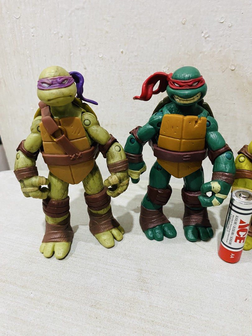 Ninja Turtles Set of 4 (Category: Action & Battle Toys) located in Taytay. Submitted by hiddendungeon (Listing ID 1441117915, Image 2). Description: 1200 as set.