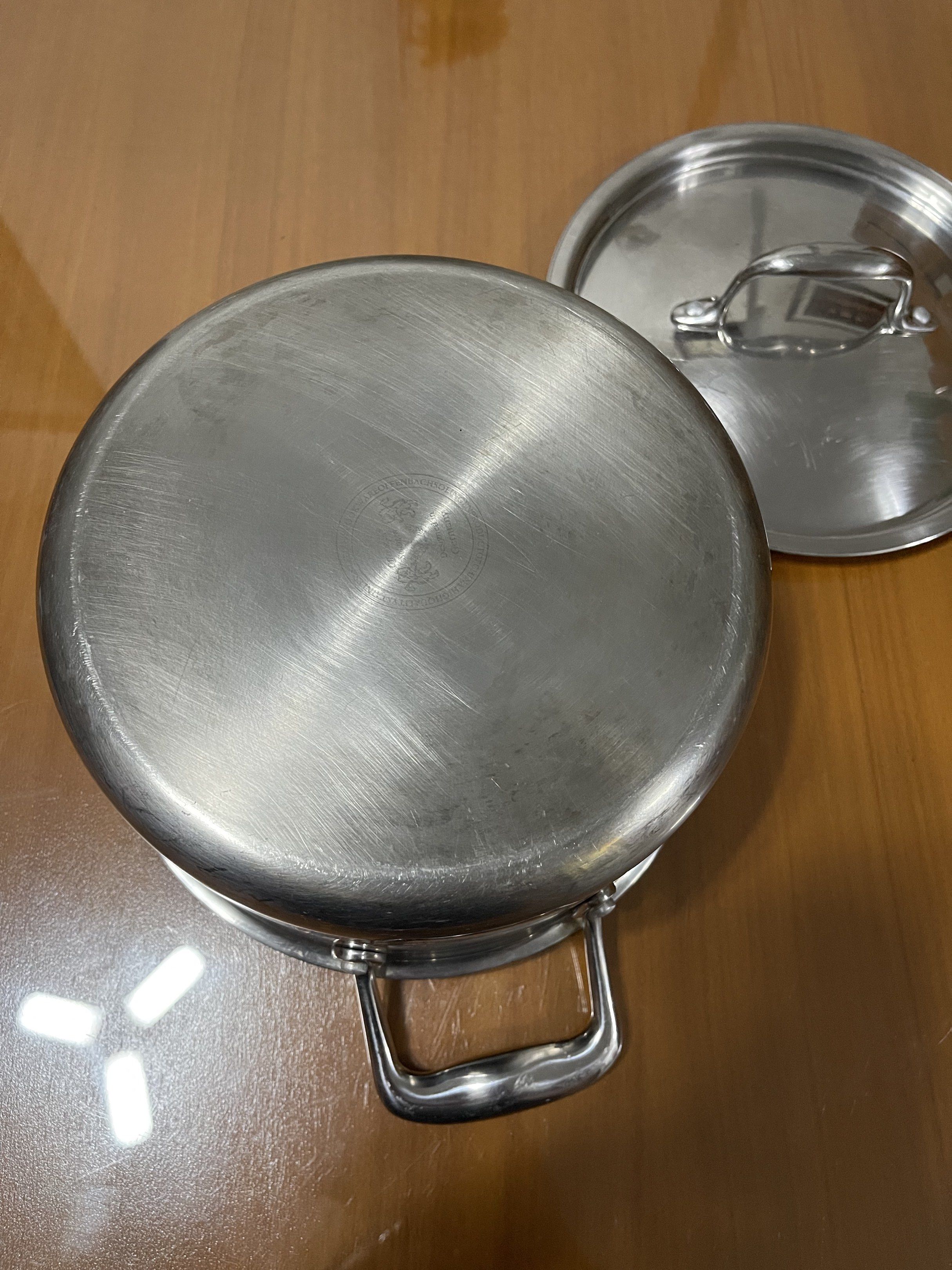 Offenbach Solingen Stainless Steel Pot 20cm (Category: Cookware & Accessories) located in Quezon City. Submitted by doublelkitchenware (Listing ID 1441130757, Image 3). Description: Offenbach Solingen Stainless Steel Pot with original cover Designed in Germany 20x10.5cm Induction / Gas / Electric Makapal and mabigat Fully clad Minimal sign of usage Pick up or shipping via lalamove Provincial 🚚j&t Novaliches Qc.