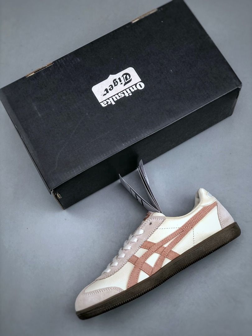 Onitsuka Tiger Tokuten Cream Blush Pink Leather Sneakers EU35-EU45 (Category: Sneakers) located in Singapore. Submitted by umistore (Listing ID 1441156083, Image 3). Description: - Classic Onitsuka Tiger sneakers - Cream and pink colorway - Suede and leather details - Includes original box - Ideal for everyday wear - Versatile for various outfits.