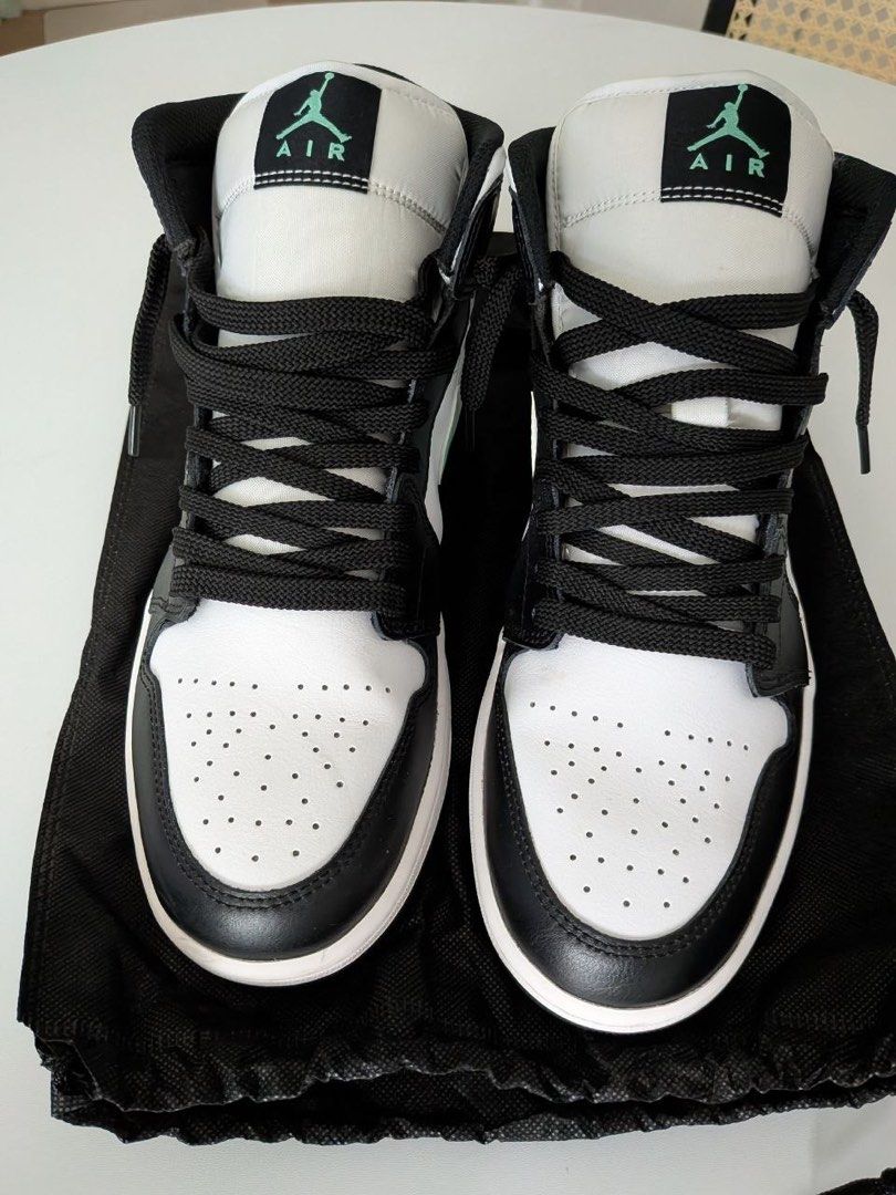 ORIGINAL Nike Air Jordan 2 Mint Black White (Category: Sneakers) located in Quezon City. Submitted by wolfkeith (Listing ID 1440973853, Image 2). Description: Authentic Nike Air Jordan J2 US 10.5 Black, White, Turquoise Bought in a mall Barely used Loc QC.