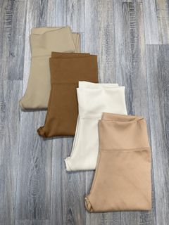 (Category: ) located in . Submitted by clothesxcottage (Listing ID 1440963021, Image 1). Description: .