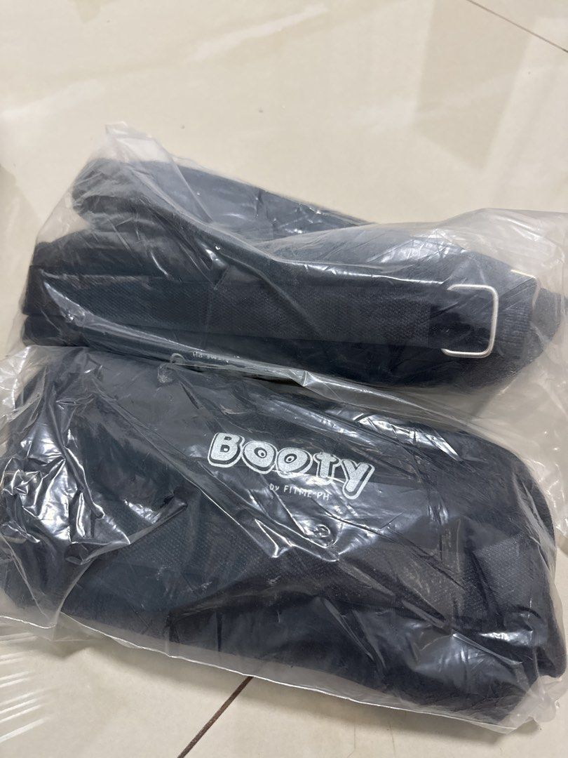 Pair of Ankle Weights (2kg) (Category: Weights & Dumbbells) located in Quezon City. Submitted by fatolents47811 (Listing ID 1441127508, Image 3). Description: - 1kg each ankle weight FitMe PH Booty Ankle Weights - Perfect for glute workouts - Adds resistance to your exercises - Adjustable straps for a secure fit - Comes in original packaging - Achieve your booty gains! - i have 2 pairs available.